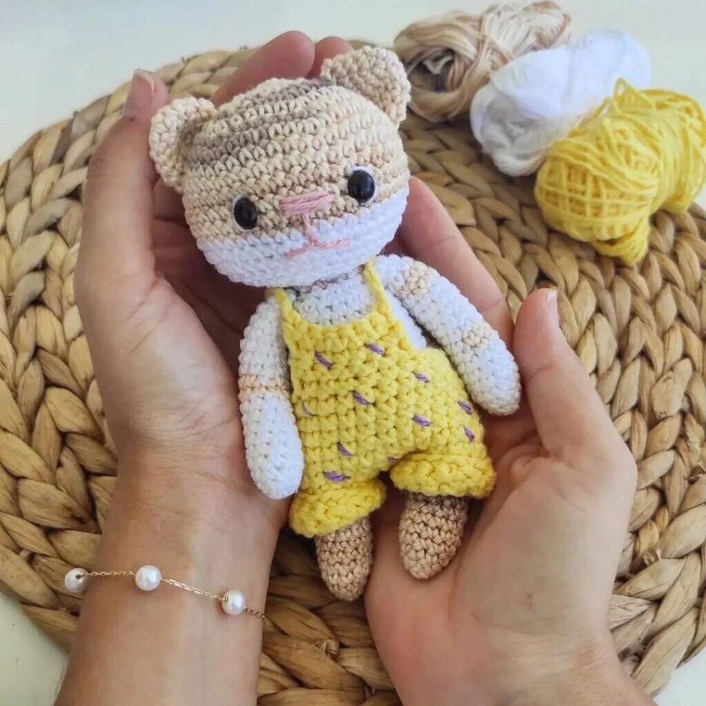 Amigurumi Cat Free Crochet Pattern 2