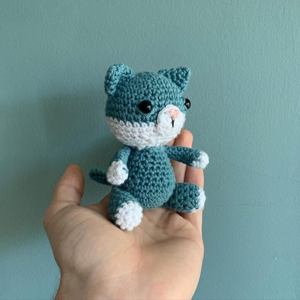 Amigurumi Cat Free Crochet Pattern 1