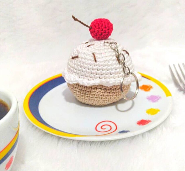 Amigurumi Cupcake Free Pattern 5
