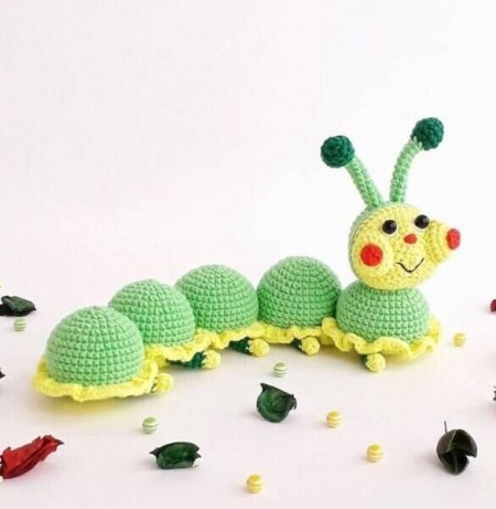 Amigurumi Cute Caterpillar Free Pattern