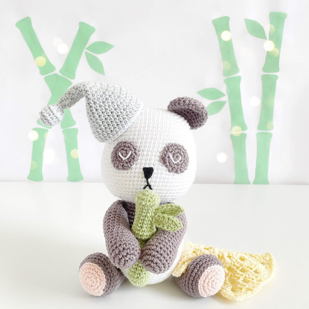 Amigurumi Panda Free Crochet Pattern 1