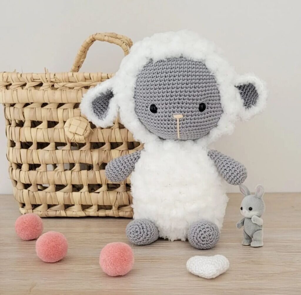 Amigurumi Sheep Free Crochet Pattern 1