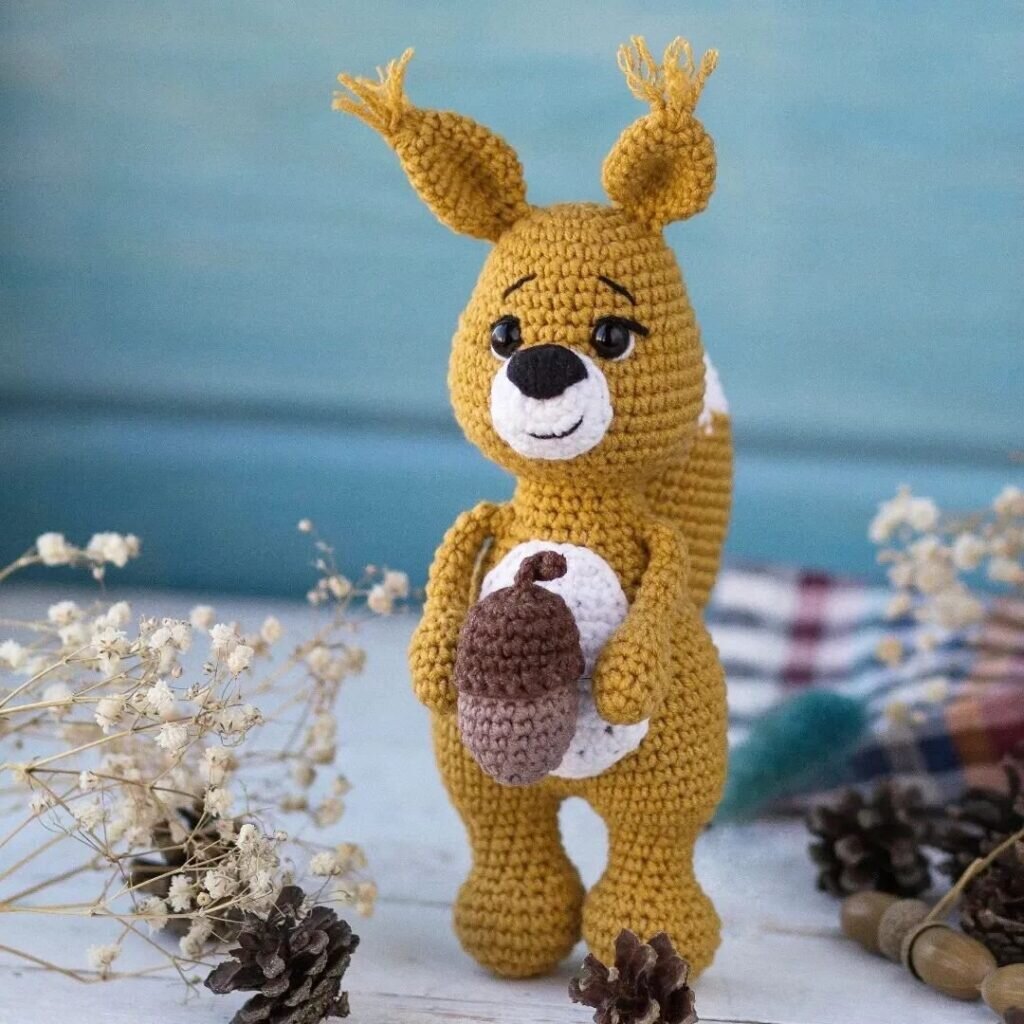 Baby Squirrel Free Crochet Pattern 1
