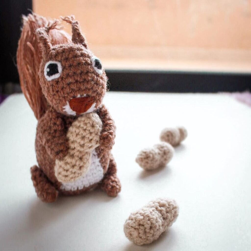 Baby Squirrel Free Crochet Pattern 2