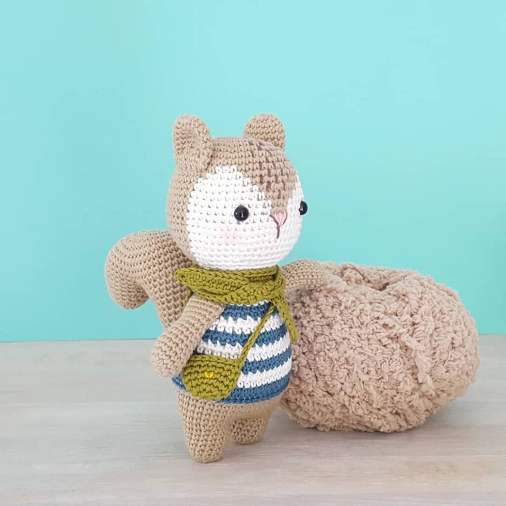 Baby Squirrel Free Crochet Pattern 3