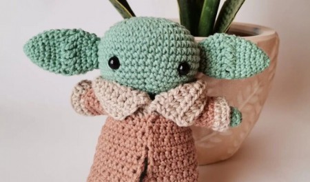 Baby Yoda Inspired Free Crochet Pattern