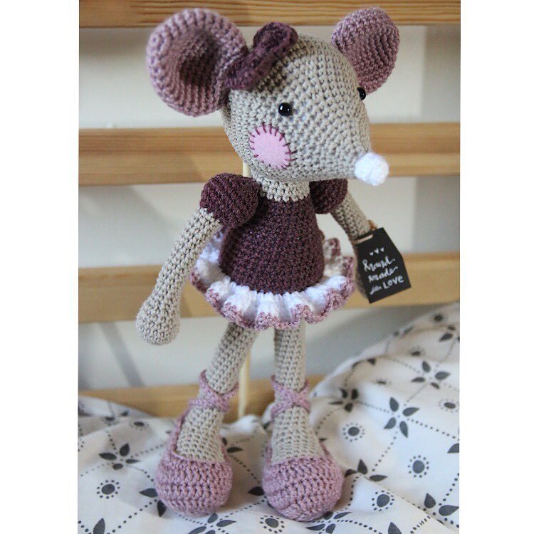 Ballerina Mouse Free Crochet Pattern 2