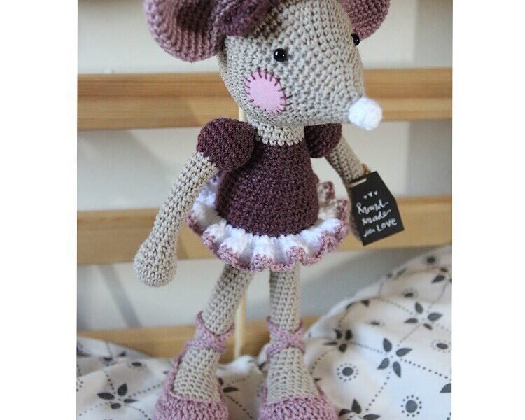 Ballerina Mouse Free Crochet Pattern
