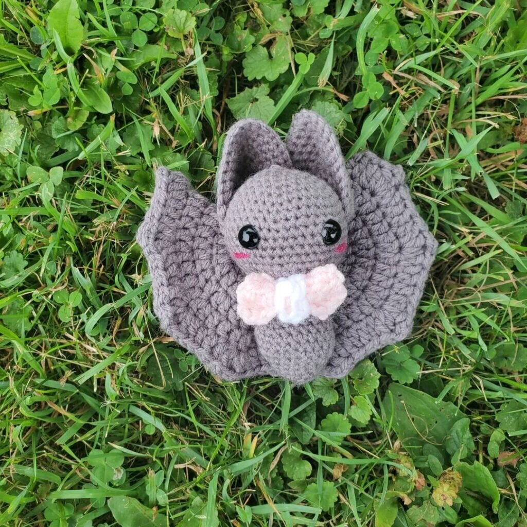 Bat  Amigurumi Free  Pattern 1