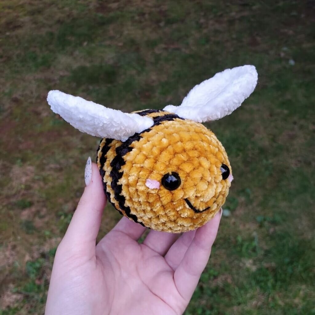 Bumblebee Free Pattern 1