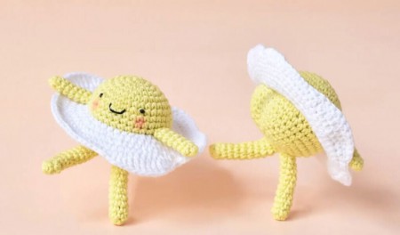 Cheeky Egg Free Crochet Pattern