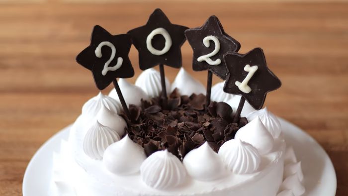 Easy Happy New Year Cake