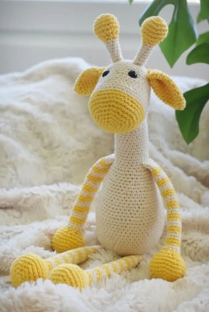 Giraffe Free Crochet Pattern 2