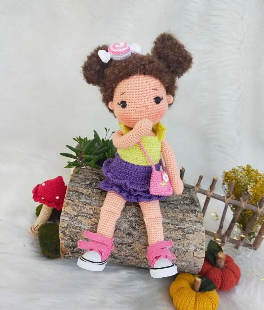 Girl Doll Free Amigurumi Pattern 1