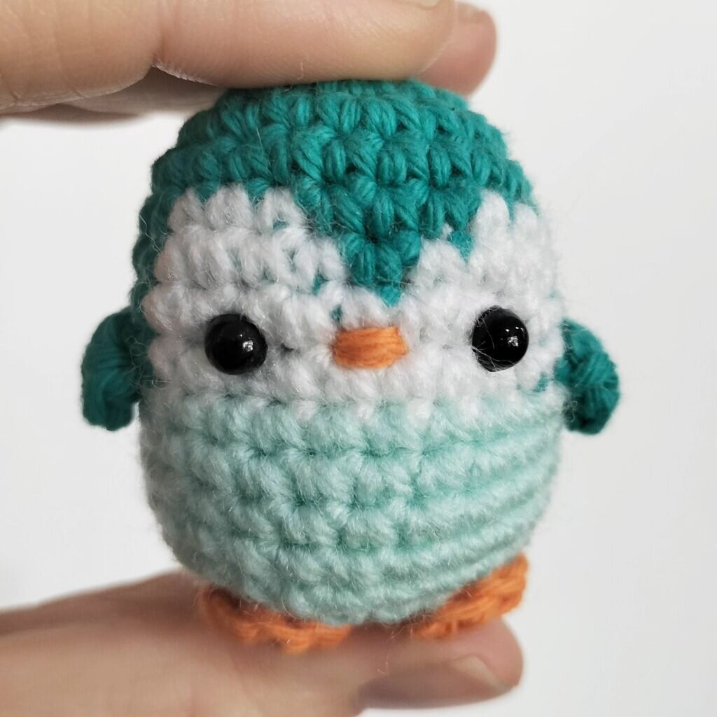 Knitting Toy Penguin Keychain Pattern 5