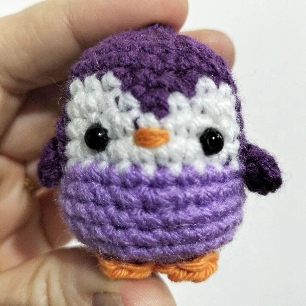 Knitting Toy Penguin Keychain Pattern 7
