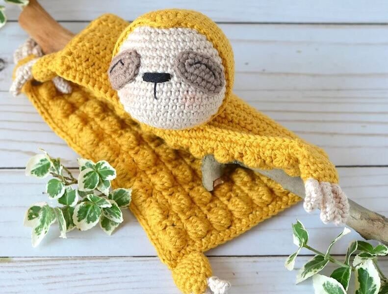 Sloth Security Blanket Free Pattern