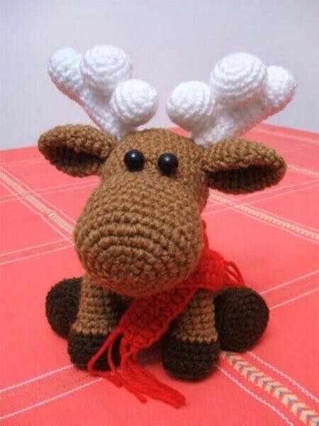 Toy Deer Amigurumi Free Pattern