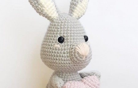 Valentine Bunny Amigurumi Free Pattern