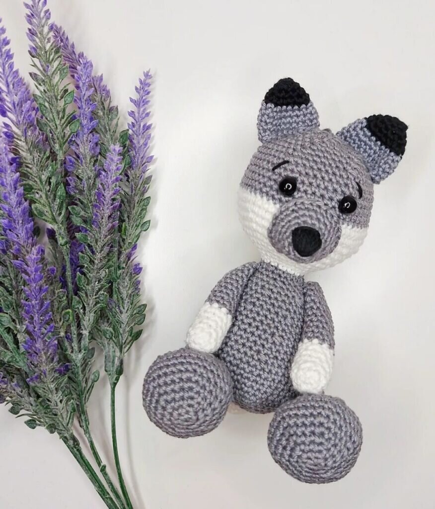 Wolf Amigurumi Free Crochet Pattern 2